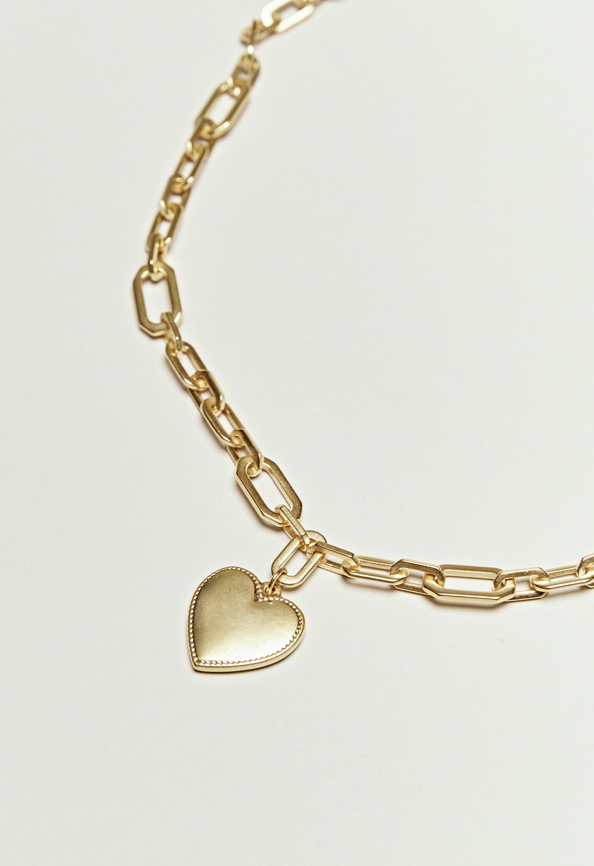 Bold Chain Heart Pendant Necklace - Gold